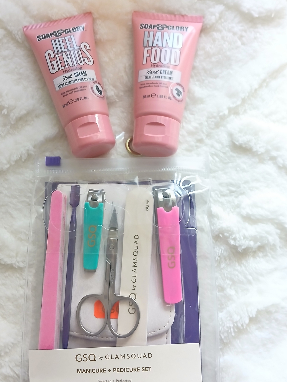GSQ by Glamsquad Kids Manicure & Pedicure Set with Pink & Teal Tools